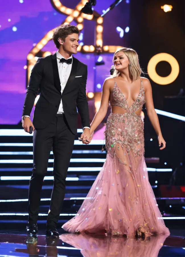 Chase Stokes and Kelsea Ballerini (1)